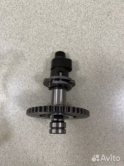 Распредвал в сборе