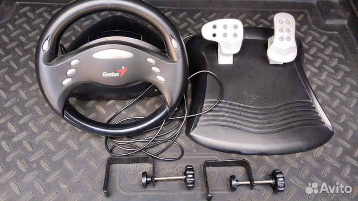 Руль Genius Racing Wheel