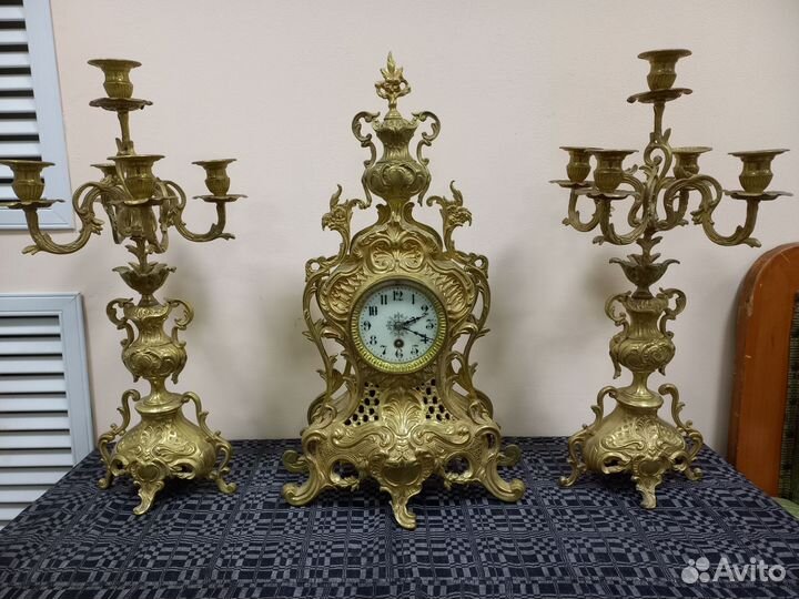 Часовой гарнитур - бронза литьё - часы канделябры