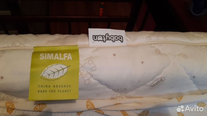 Детская кроватка с матрасом и бортиками