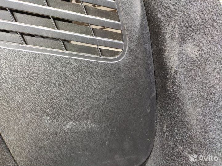 Обшивка багажника задняя правая Honda Fit GP5 LEB