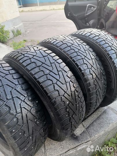Pirelli Ice Zero 215/65 R17 103