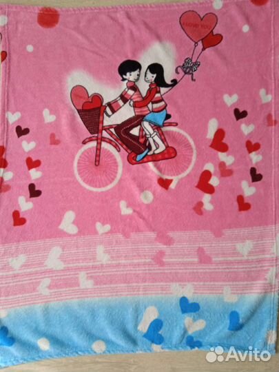 Детский стол + стул + накладка на унитаз + плед