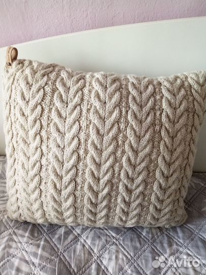 Подушка на диван