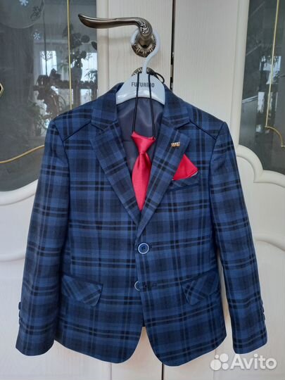 Костюм тройка для мальчика 122-128