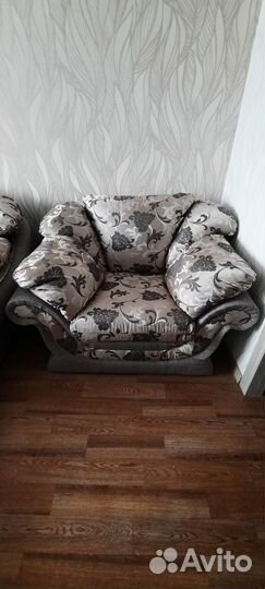 Мягкое кресло