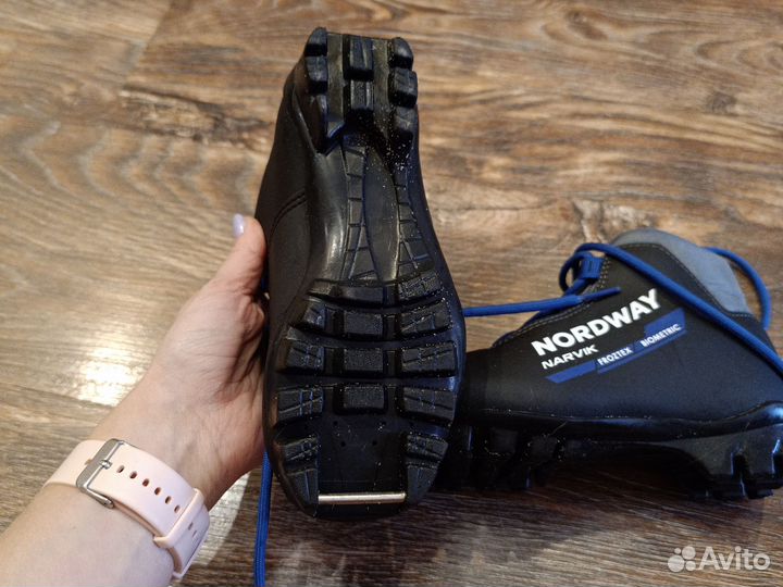 Лыжные ботинки