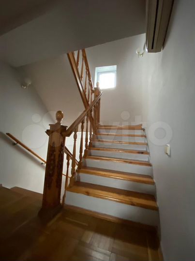 Дом 350 м² на участке 12 сот.