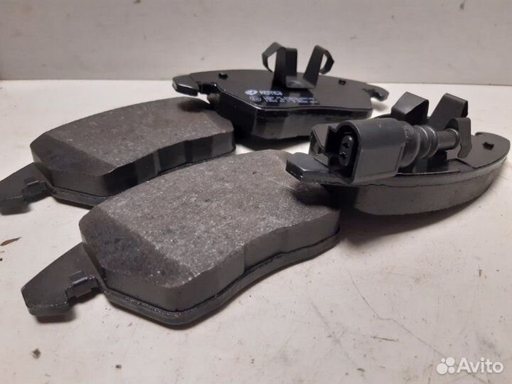 Колодки дисковые передние Skoda Octavia (A5 1Z)