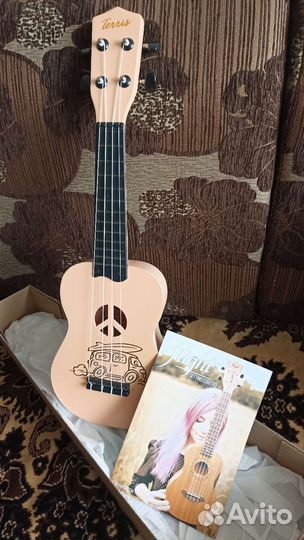 Гитара укулеле