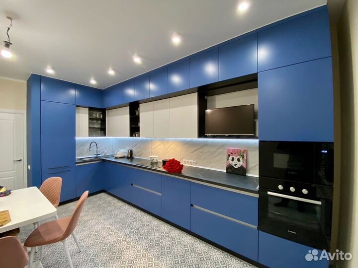 Угловая кухня на заказ. Фабрика