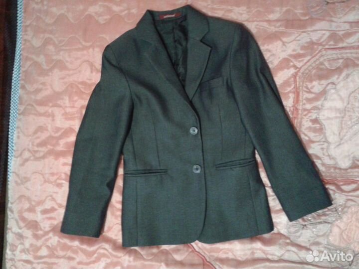 Школьный костюм