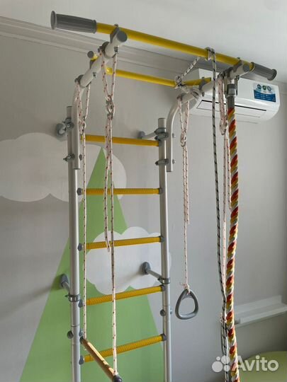 Шведская стенка спортивный уголок для дома Romana