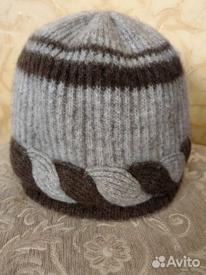 Шапка вязанная,шерстяная, женская. На 57 размер