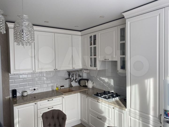 2-к. квартира, 70,9 м², 3/5 эт.