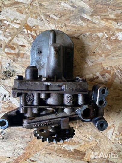 Насос масляный Peugeot Partner