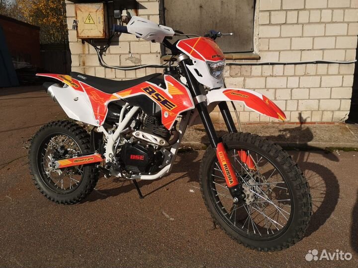 Мотоцикл BSE Z1