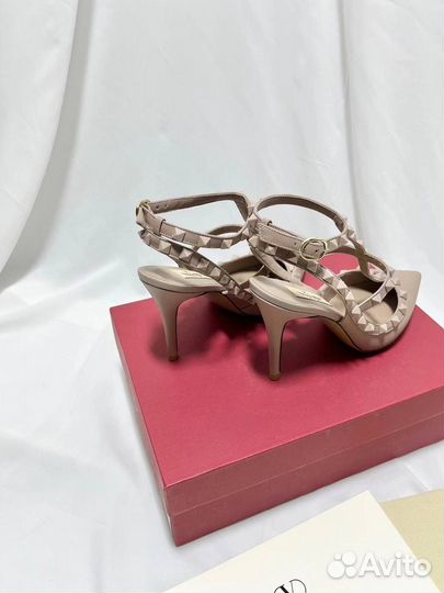 Босоножки valentino garavani