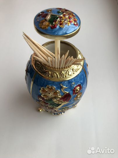 Подставка для зубочисток в виде яйца