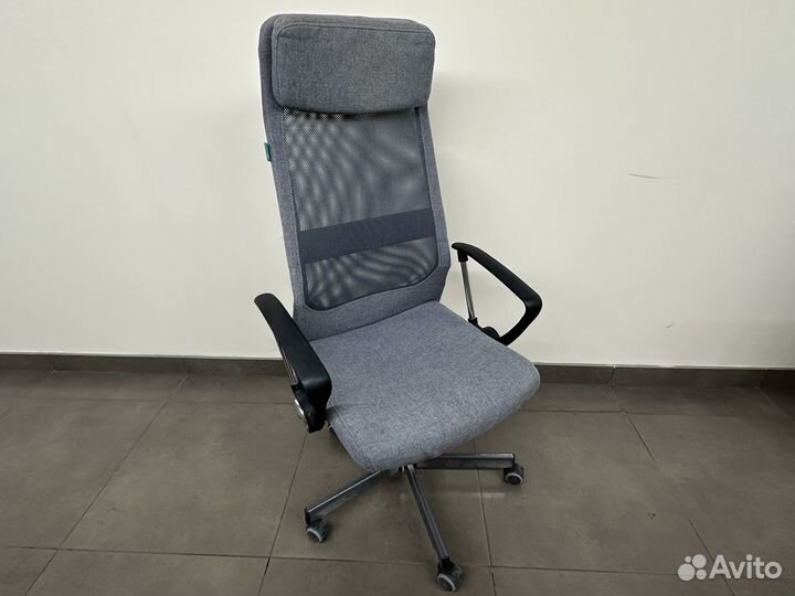 Компьютерное офисное кресло