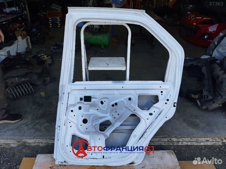 Дверь, 821002232R renault logan, 3037276