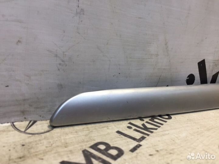 Накладка обшивки двери задняя левая Mercedes-Benz