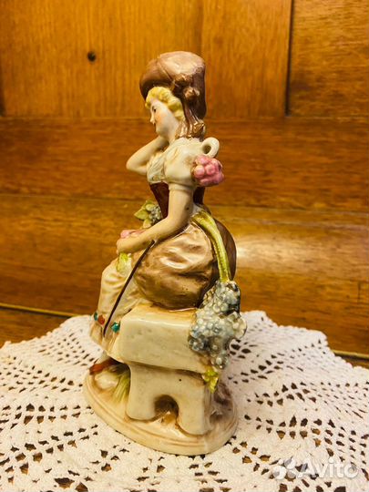Статуэтка девушка Гревенталь Старая Германия