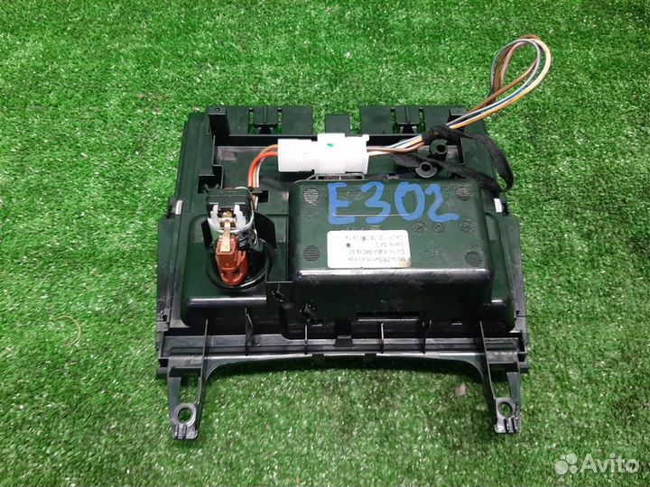 Пепельница Mercedes Benz C-Class W204 2008