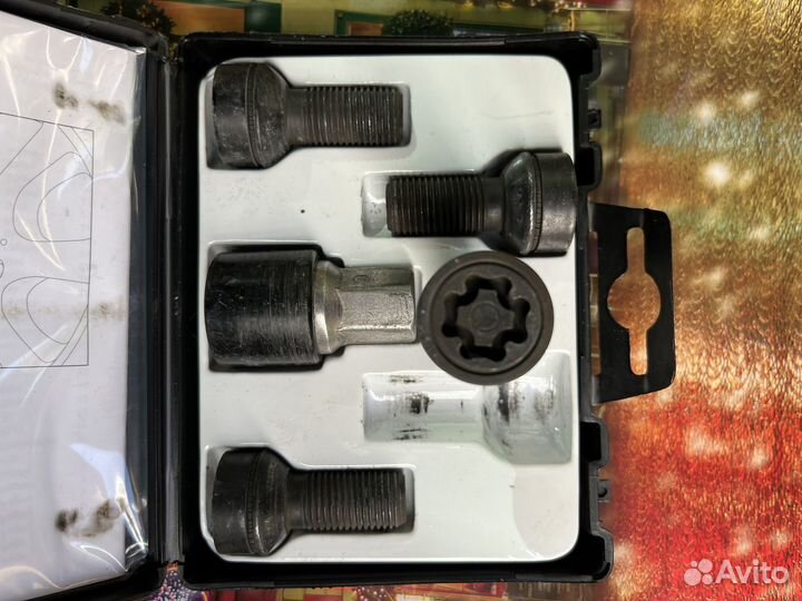 Секретки на колеса Mercedes