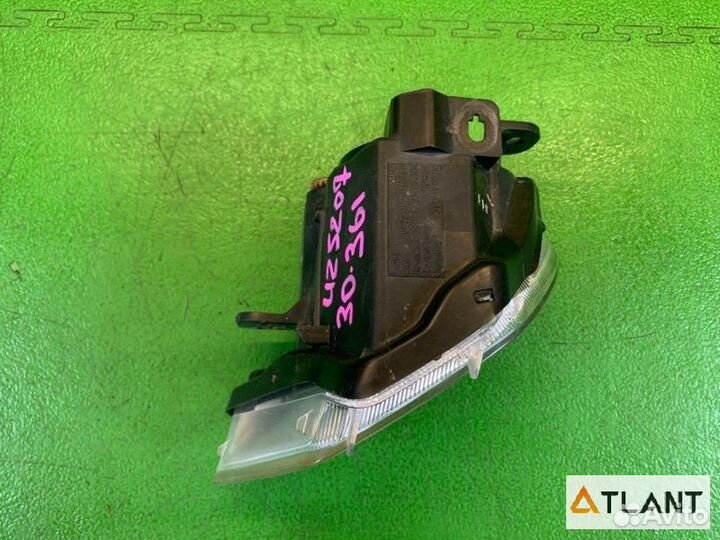 Туманка передняя левая toyota crown majesta