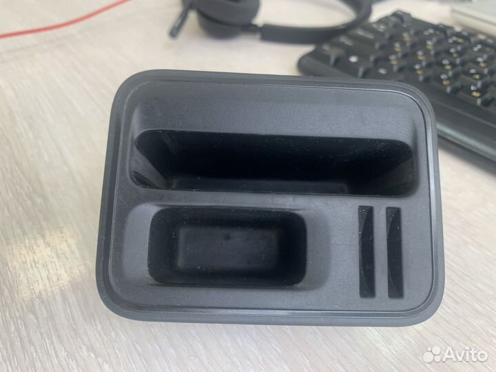 000051435AD Держатель телефона VAG