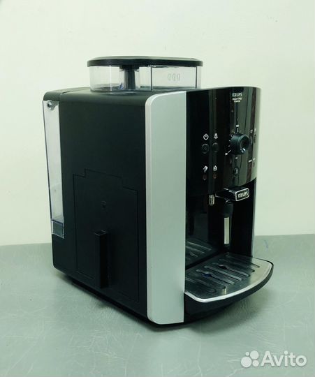 Кофемашина Krups Essential EA81