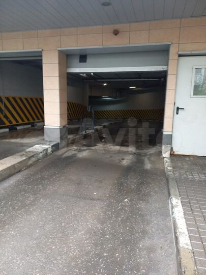 Машиноместо, 14 м²