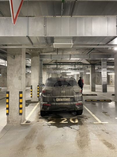 Машиноместо, 13 м²