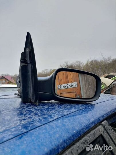 Зеркало правое на renault megane 2