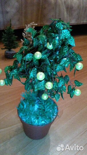 Деревья из бисера