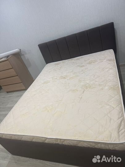 Кровать king size 180*200