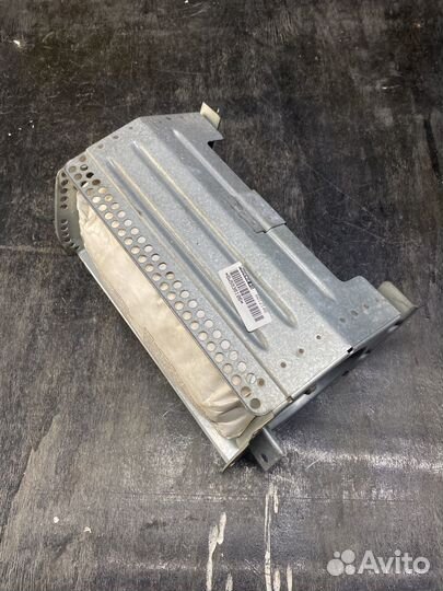 Подушка безопасности Audi A4 b5 8D0880201
