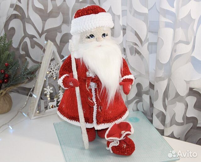 Авторский вязаный Дед Мороз