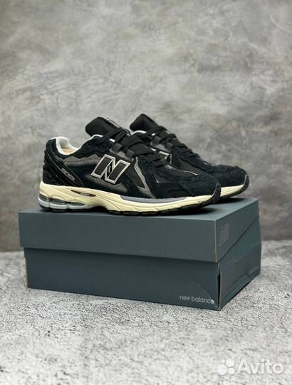 Новинка New Balance 1906d