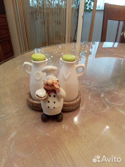 Набор бутылочек на подставке Повар