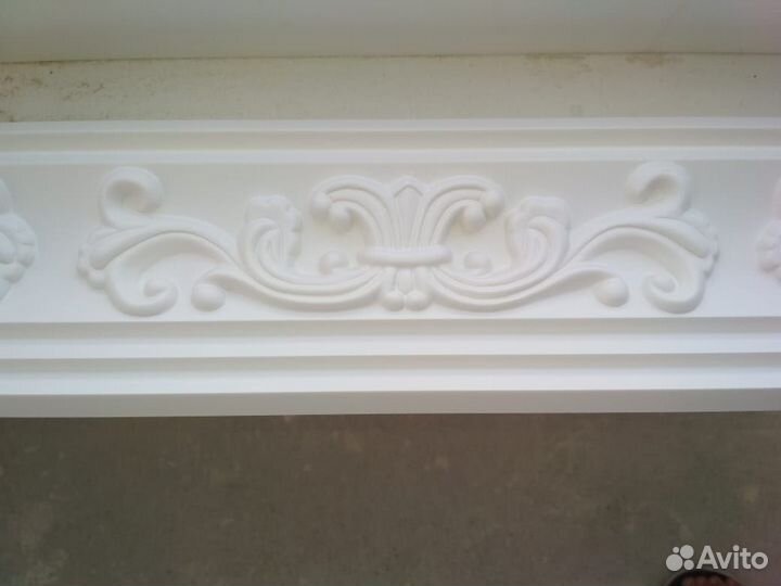 Потолочный плинтус