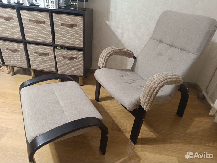 Кресло с пуфиком б/у