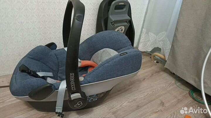 Детское автокресло от 0 maxi cosi