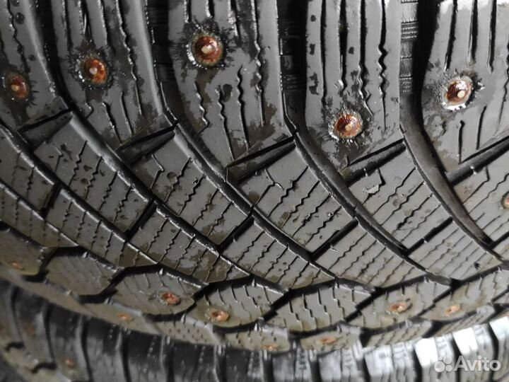 Continental ContiIceContact 4x4 235/55 R17