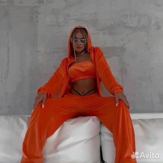 Велюровый костюм тройка