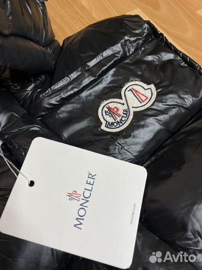 Жилет Moncler матовый