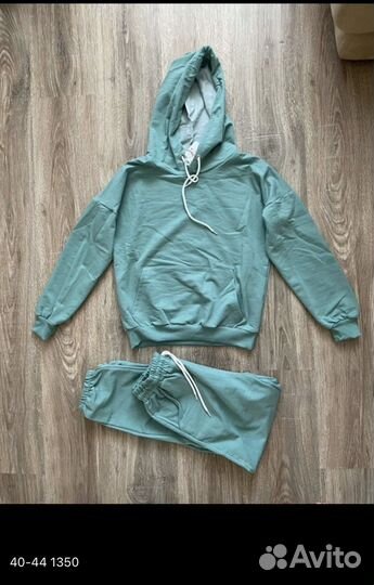 Спортивный костюм женский тонкий