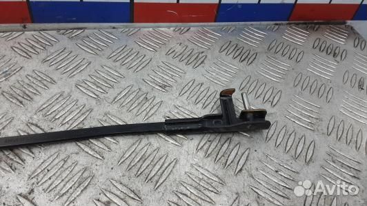 Щеткодержатель лобового стекла ford focus 2 (3BR11