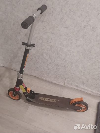 Самокат Roces scooter